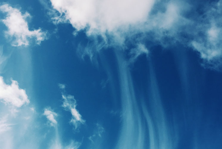 Image of wispy clouds in the sky